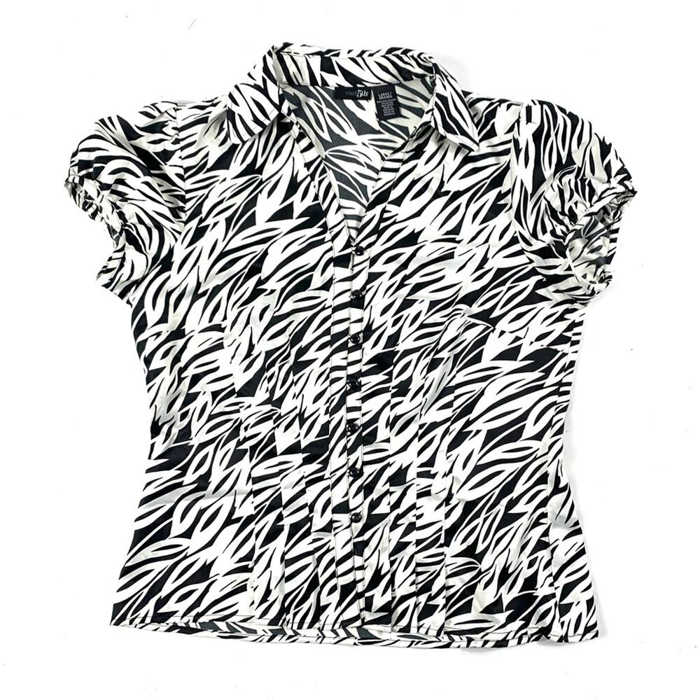 Button Down Short Sleeve Top - image 4